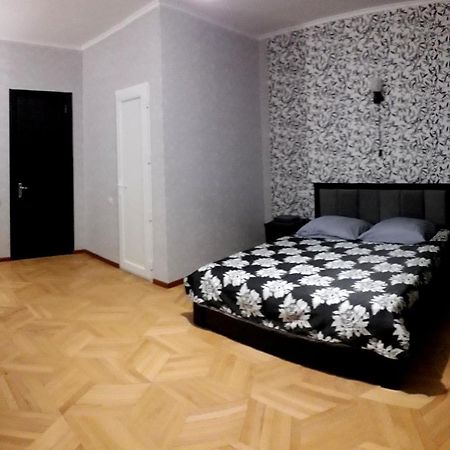Gnt+ Hotell Tbilisi Eksteriør bilde