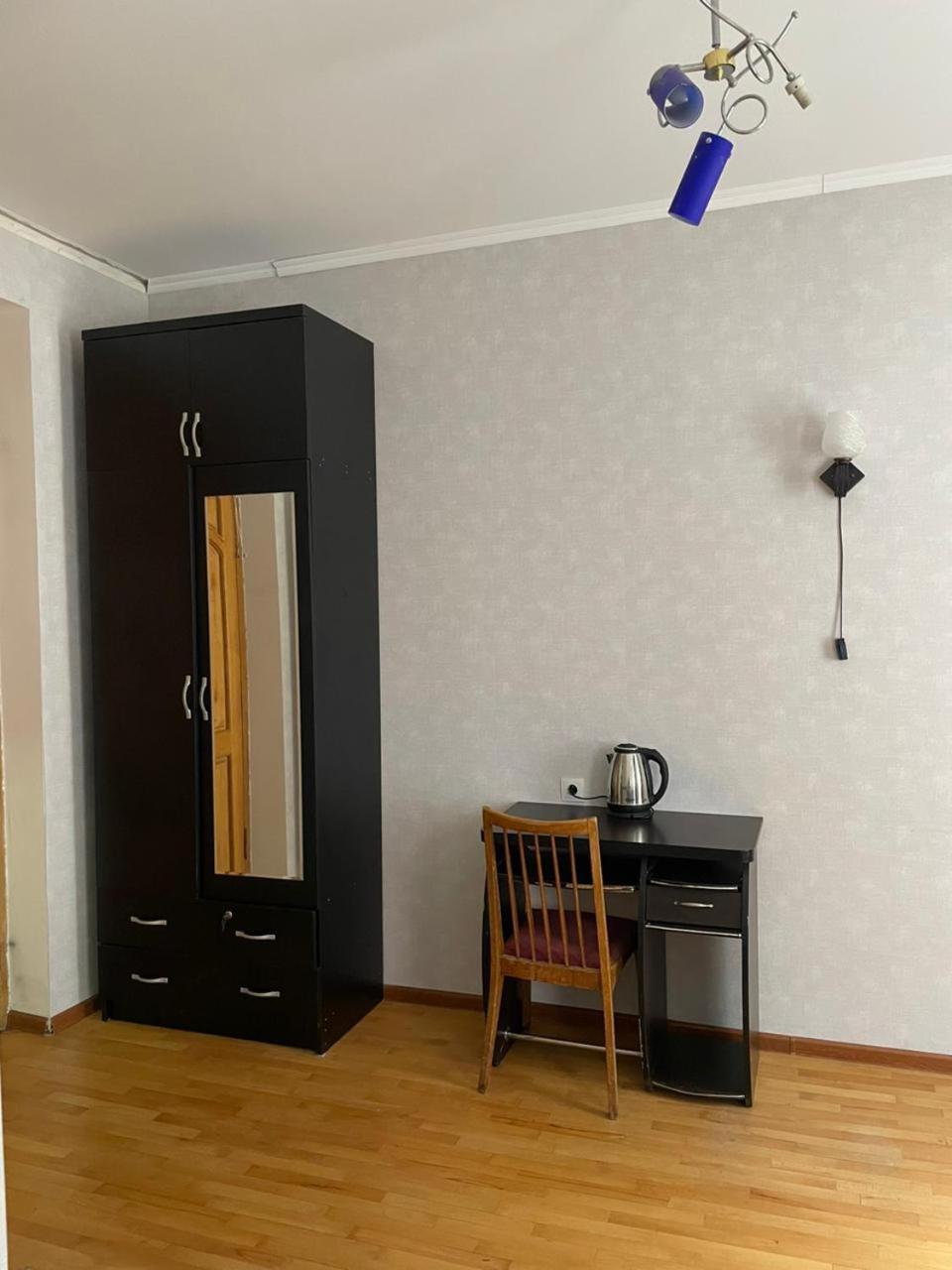 Gnt+ Hotell Tbilisi Eksteriør bilde