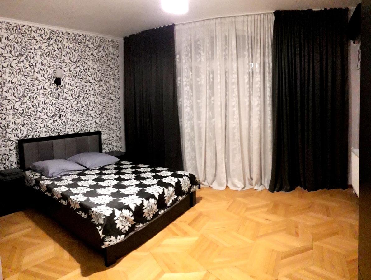 Gnt+ Hotell Tbilisi Eksteriør bilde