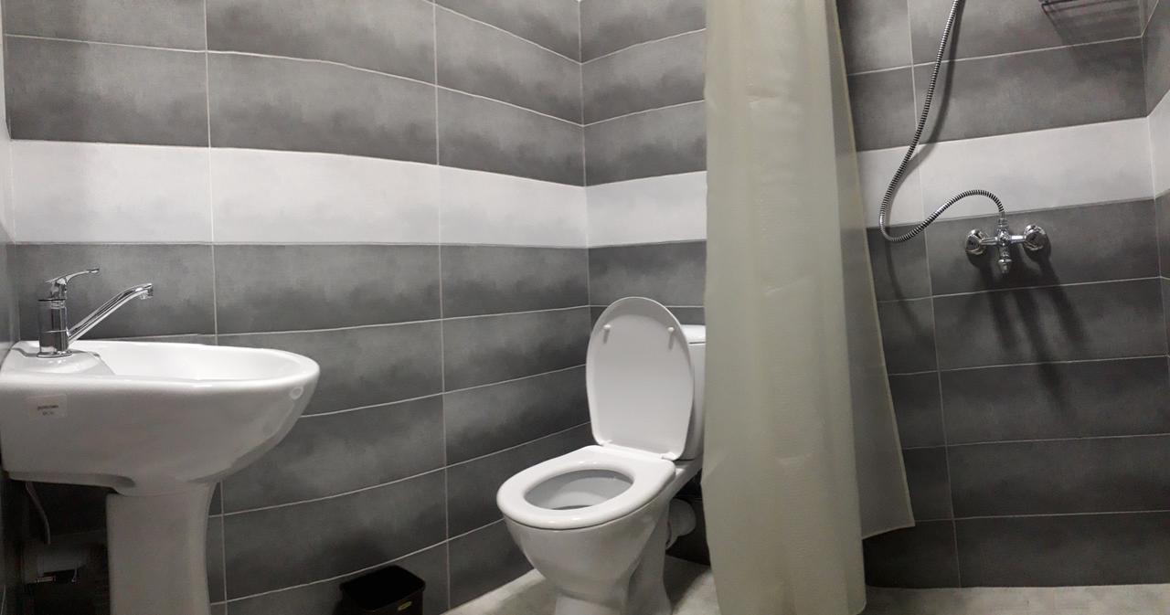 Gnt+ Hotell Tbilisi Eksteriør bilde
