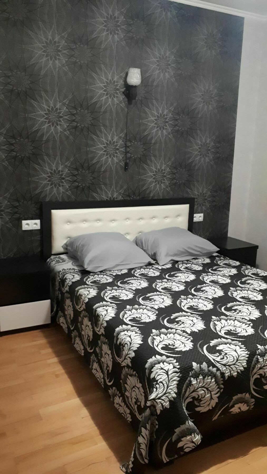 Gnt+ Hotell Tbilisi Eksteriør bilde