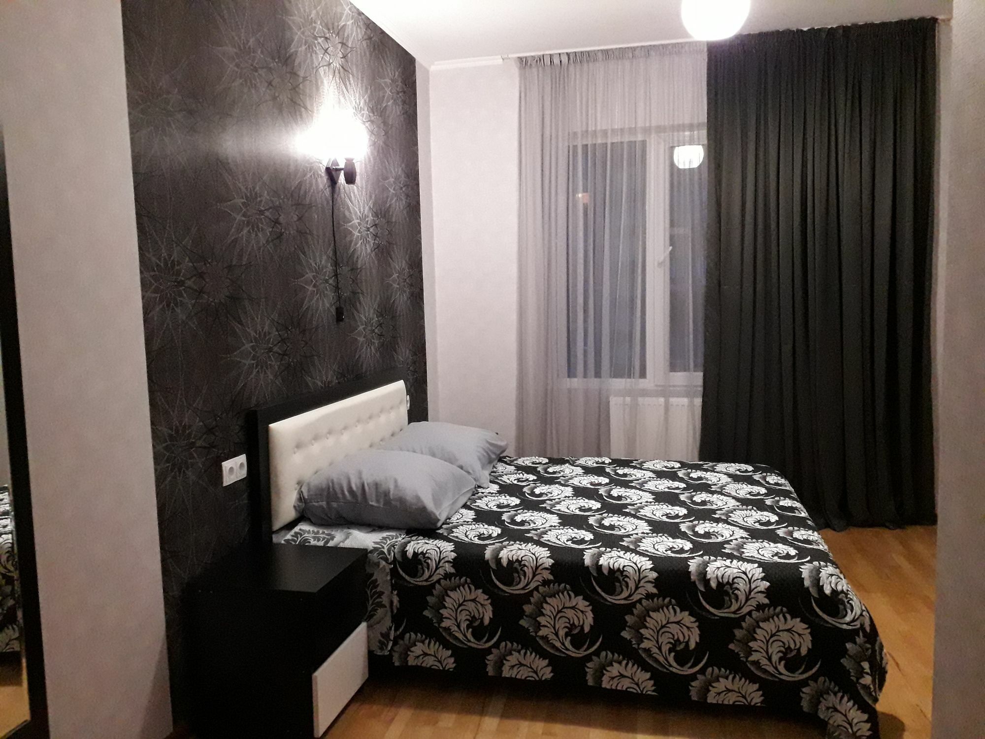 Gnt+ Hotell Tbilisi Eksteriør bilde